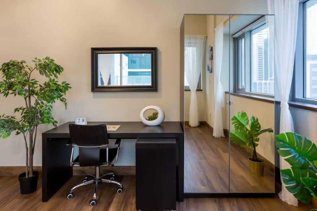 Higuests - Roomy Apt With Infinity Pool Close To Burj Khalifa Dubai Luaran gambar