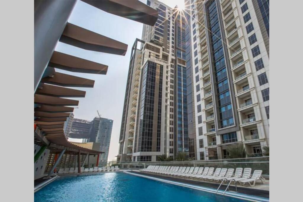 Higuests - Roomy Apt With Infinity Pool Close To Burj Khalifa Dubai Luaran gambar