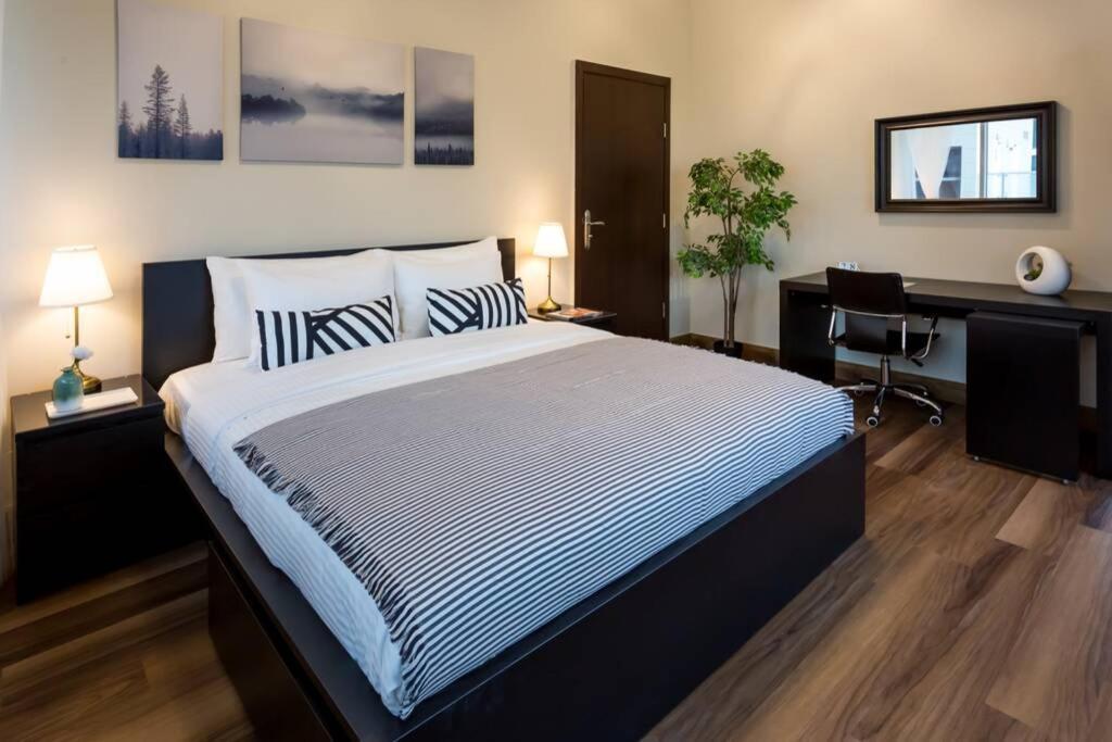 Higuests - Roomy Apt With Infinity Pool Close To Burj Khalifa Dubai Luaran gambar