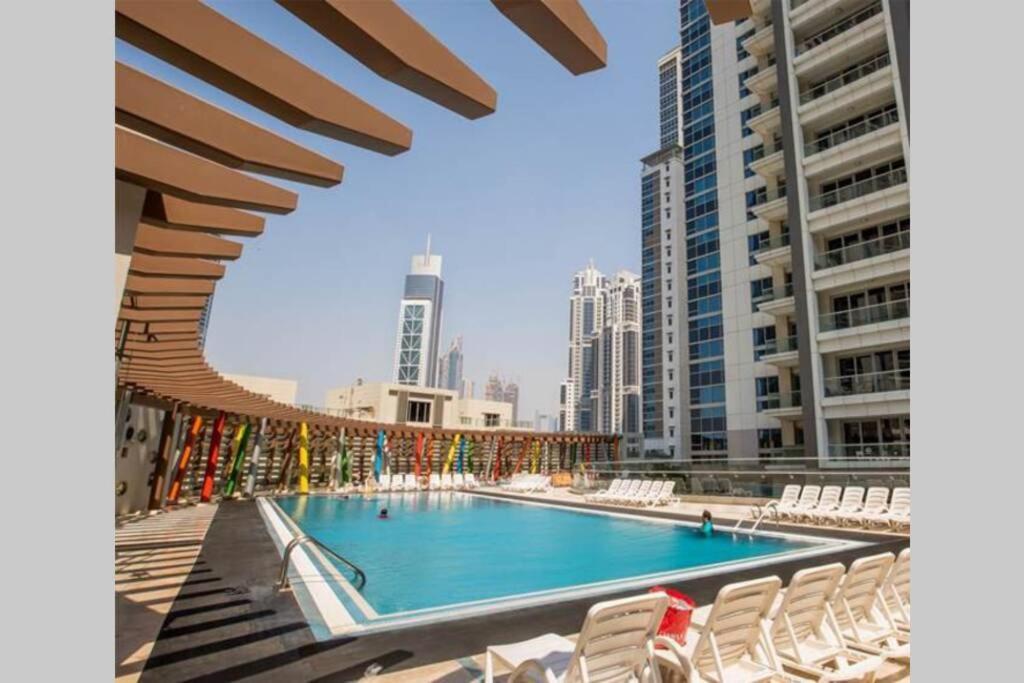 Higuests - Roomy Apt With Infinity Pool Close To Burj Khalifa Dubai Luaran gambar
