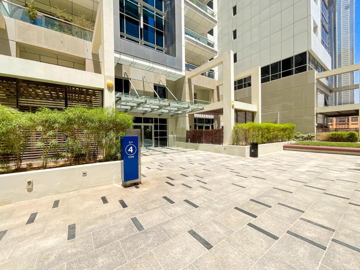 Higuests - Roomy Apt With Infinity Pool Close To Burj Khalifa Dubai Luaran gambar